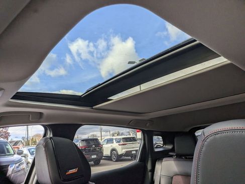 New 2026 Nissan Kicks SR w/ SR Premium Package image 17