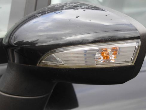 Used 2015 Ford Fiesta SE image 20