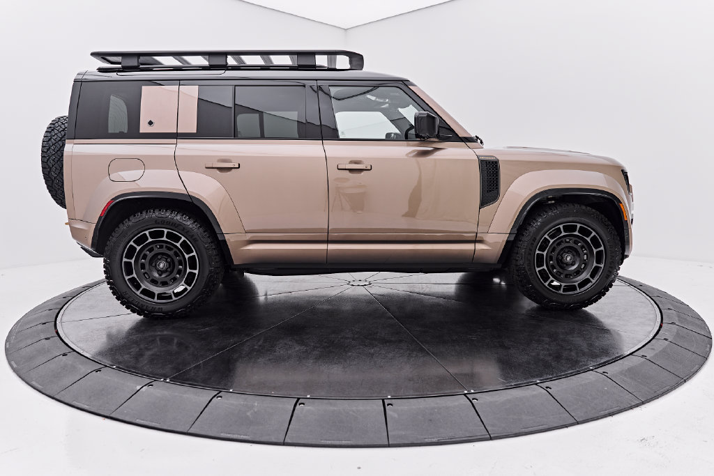 Used 2025 Land Rover Defender 110 AWD/4WD image 14