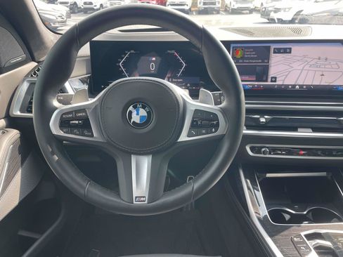 Used 2026 BMW X7 xDrive40i w/ M Sport Package AWD/4WD image 16