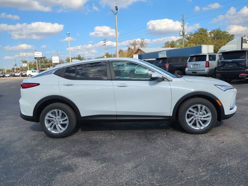 New 2026 Buick Envista Preferred image 3