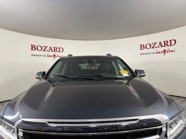 Used 2020 GMC Acadia SLT w/ Premium Package FWD image 4