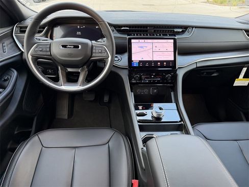 New 2025 Jeep Grand Cherokee L Limited image 14
