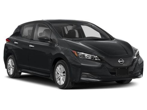 Used 2025 Nissan Leaf S FWD image 9