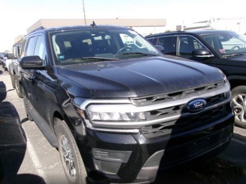 Used 2024 Ford Expedition XLT image 1