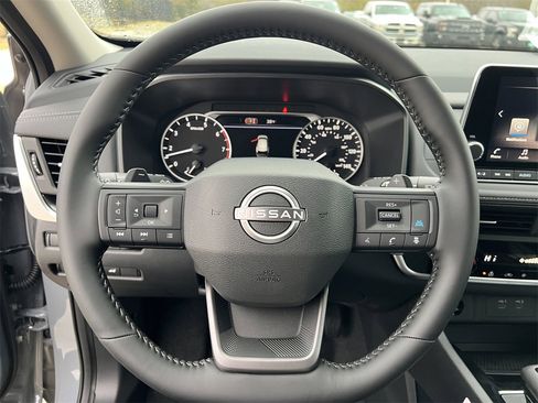 New 2026 Nissan Rogue SV w/ SV Premium Package image 9