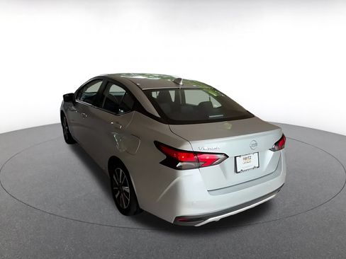 Used 2025 Nissan Versa SV FWD image 11