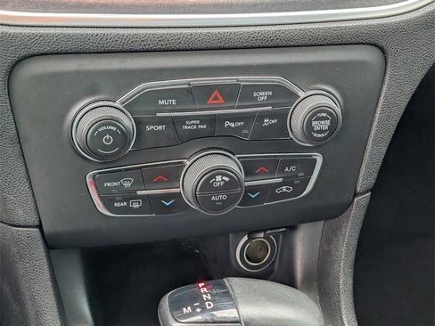 Used 2018 Dodge Charger R/T image 26
