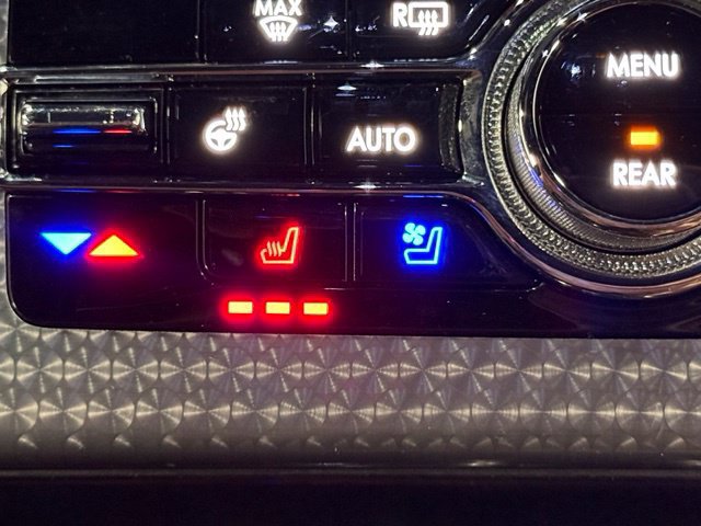 Used 2023 Lincoln Aviator Black Label AWD/4WD image 30