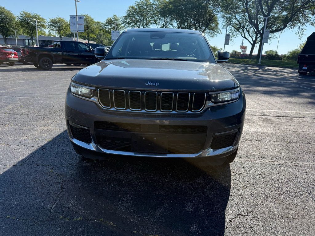 Used 2023 Jeep Grand Cherokee L Limited AWD/4WD image 2