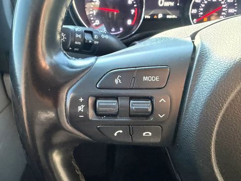 Used 2021 Kia Sedona EX w/ EX Premium Package FWD image 13