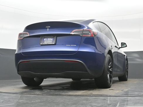 Used 2023 Tesla Model Y Long Range image 29