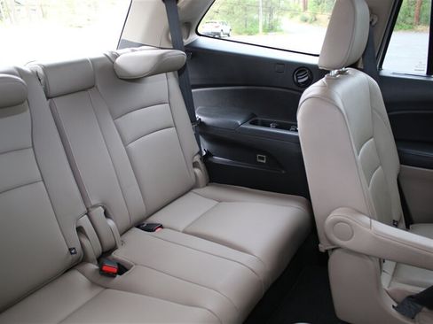 Used 2018 Honda Pilot Elite image 33