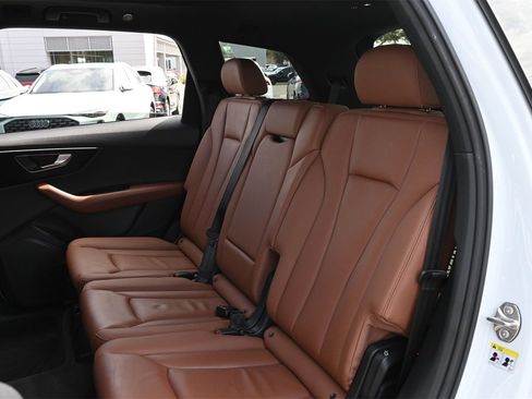 Certified 2023 Audi Q7 2.0T Premium w/ Convenience Package image 17