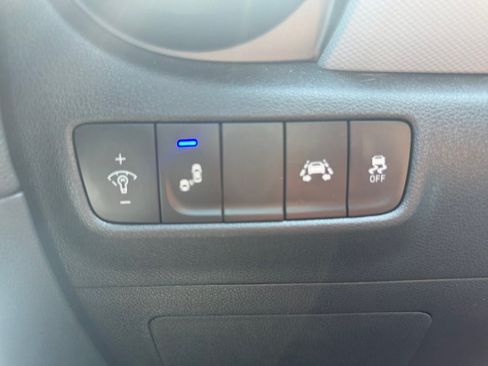 Used 2020 Hyundai Kona Limited AWD/4WD image 23