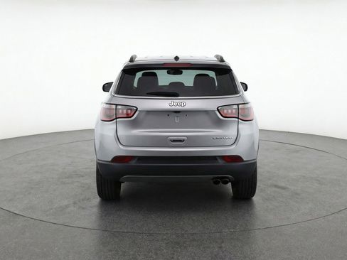 Used 2025 Jeep Compass Limited image 7