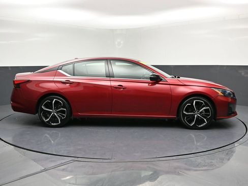 Used 2023 Nissan Altima 2.5 SR image 25