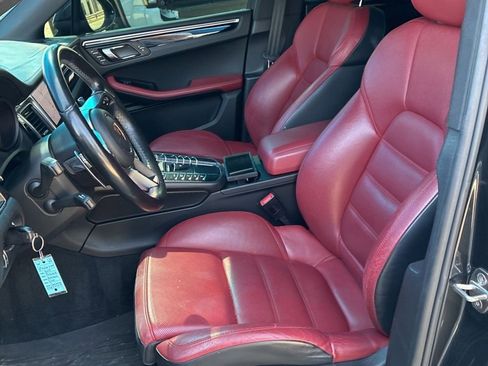 Used 2017 Porsche Macan GTS image 9