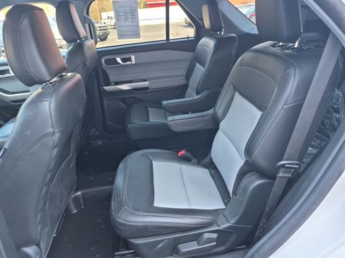 Certified 2023 Ford Explorer XLT w/ Equipment Group 202A image 15