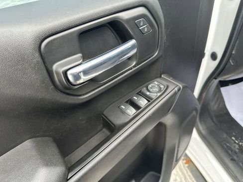 Used 2020 Chevrolet Silverado 1500 Custom w/ Custom Value Package image 24