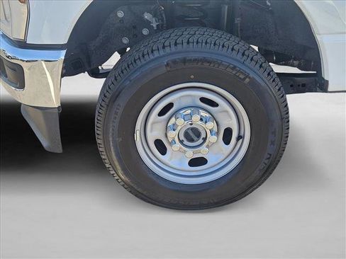 Used 2024 Ford F250 XL w/ Snow Plow Prep Package AWD/4WD image 19