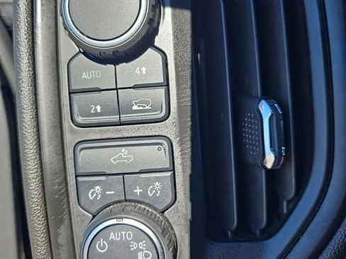 Used 2023 Chevrolet Silverado 1500 Custom image 13