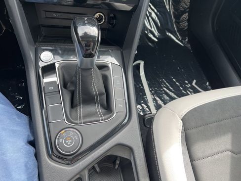 New 2025 Volkswagen Taos SE image 21