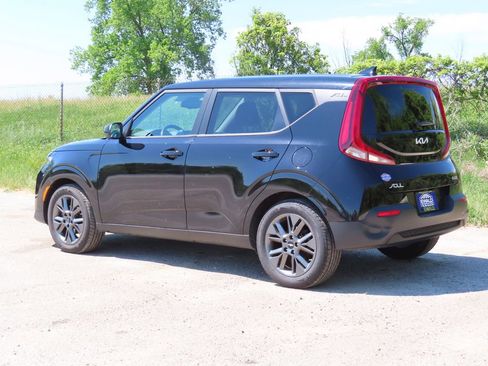 Certified 2022 Kia Soul EX FWD image 7