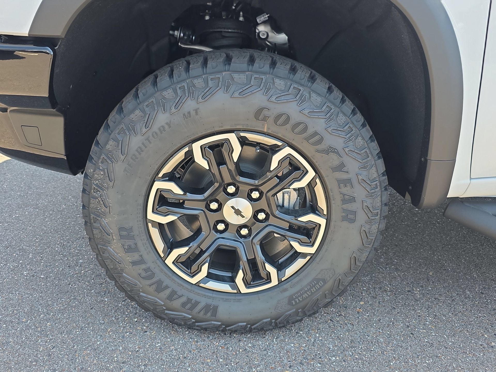 New 2026 Chevrolet Silverado 1500 ZR2 AWD/4WD image 9