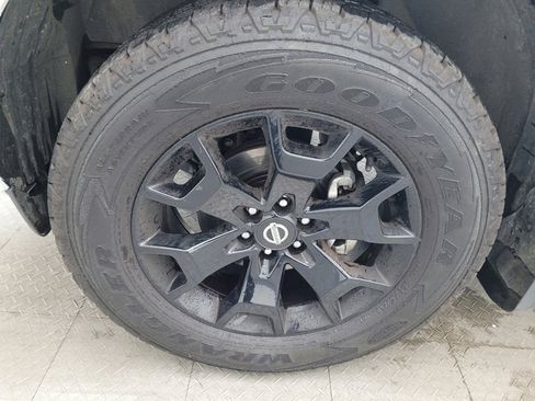 Used 2021 Nissan Frontier SV w/ Midnight Edition Floor Mats image 31