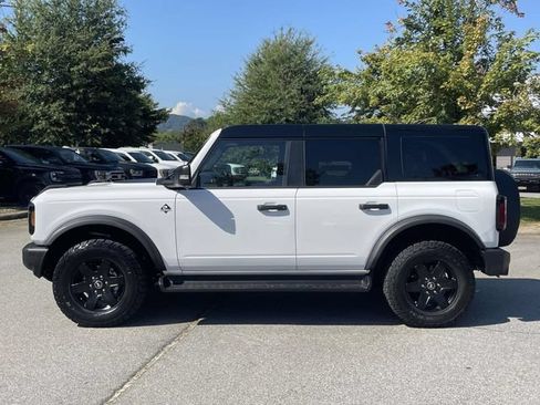 Used 2025 Ford Bronco Outer Banks AWD/4WD image 2