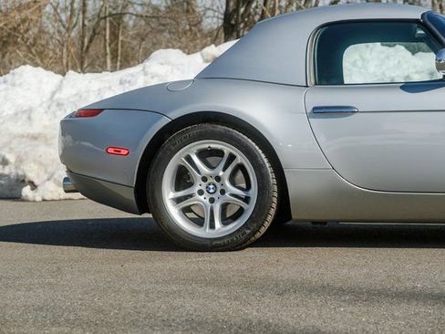 Used 2002 BMW Z8 RWD image 29