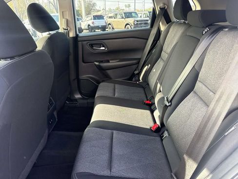 Used 2024 Nissan Rogue SV image 10