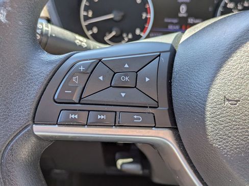 Used 2025 Nissan Altima 2.5 SV FWD image 15