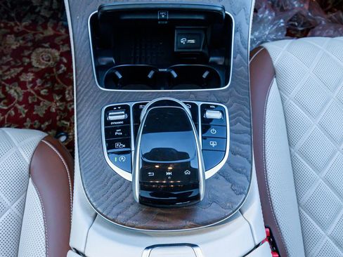 Used 2019 Mercedes-Benz E 300 image 20