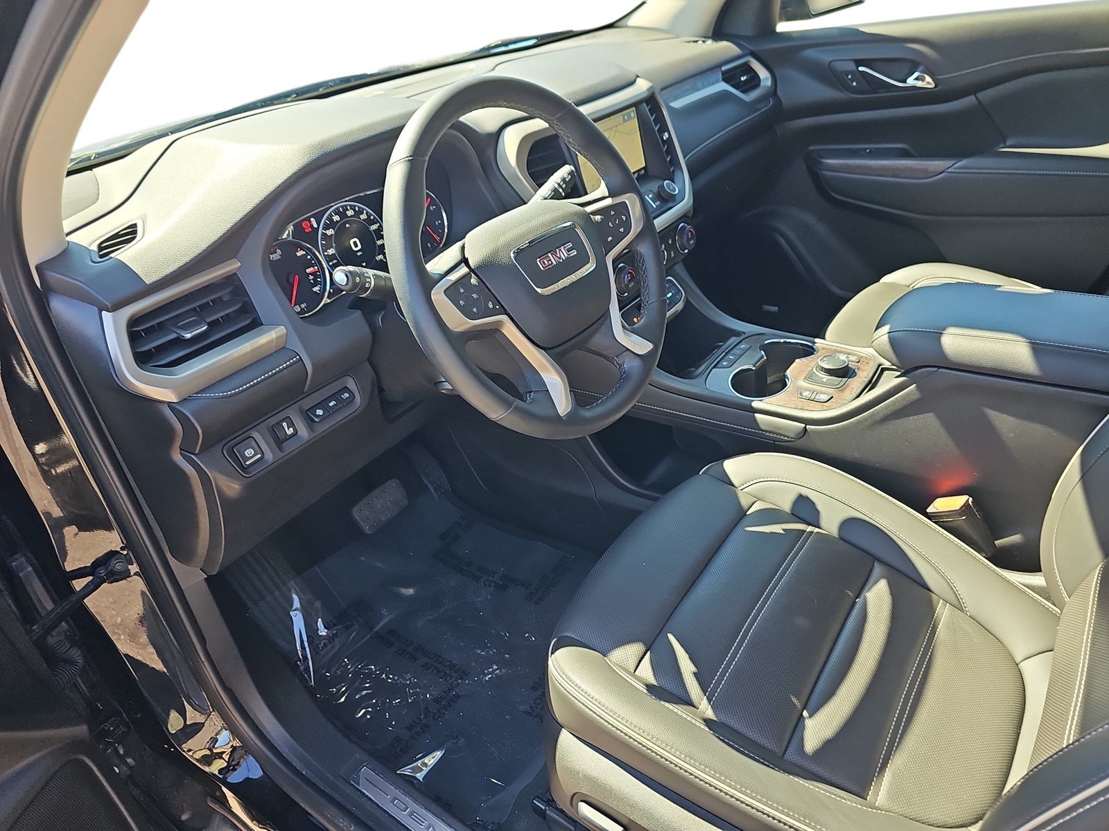 Used 2023 GMC Acadia Denali w/ Denali Ultimate Package FWD image 13
