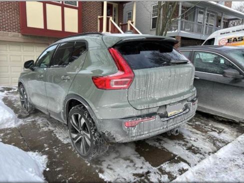 Used 2023 Volvo XC40 B5 Ultimate w/ Protection Package Premier image 13