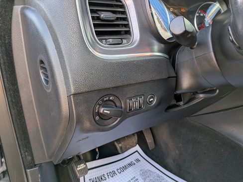 Used 2015 Dodge Charger SE image 32