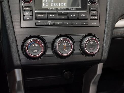Used 2015 Subaru Forester 2.5i Limited w/ Popular Package #1 AWD/4WD image 18