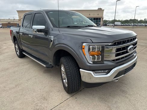 Used 2023 Ford F150 Lariat w/ Trailer Tow Package image 18