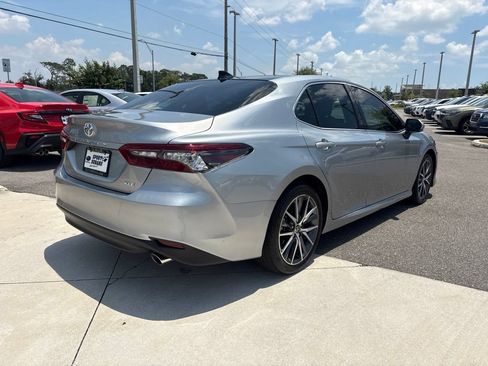 Used 2024 Toyota Camry XLE FWD image 5