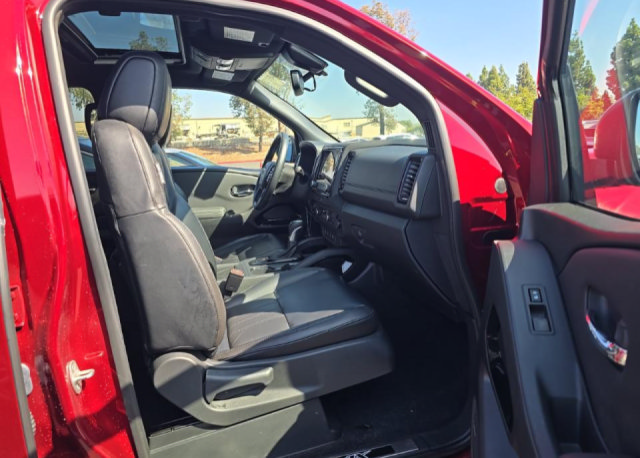Used 2022 Nissan Frontier PRO-4X w/ Pro-4X Premium Package AWD/4WD image 8