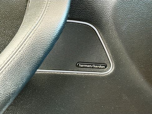 Used 2018 Maserati Levante GranSport AWD/4WD image 19