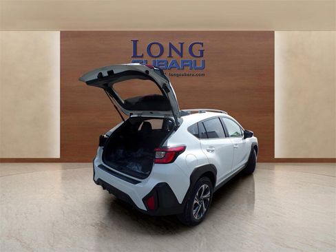 Used 2025 Subaru Crosstrek 2.0i Premium image 9