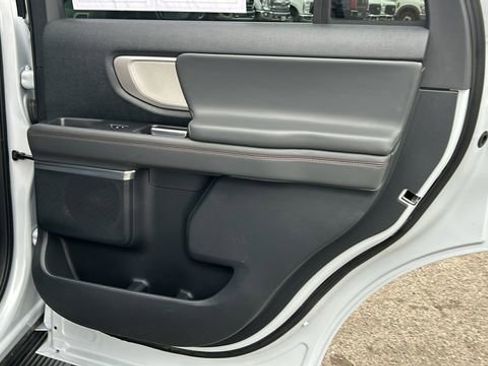 Certified 2025 Ford Expedition Active image 12