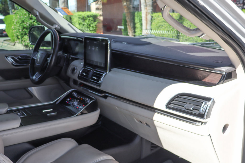 Used 2021 Lincoln Navigator Reserve AWD/4WD image 46