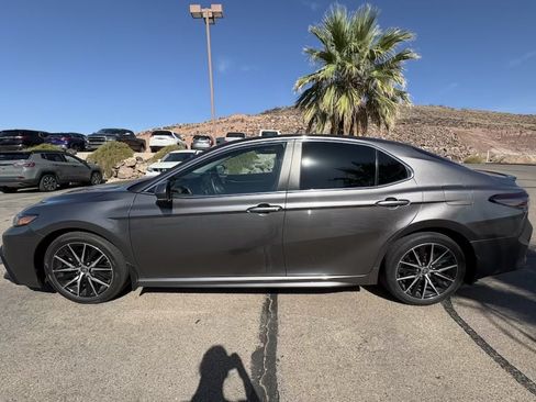 Used 2024 Toyota Camry SE FWD image 2