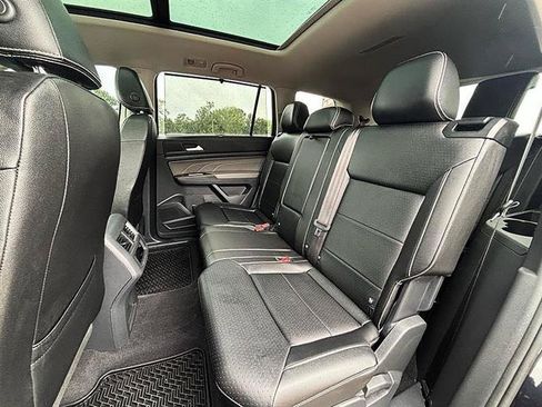 Used 2023 Volkswagen Atlas SEL AWD/4WD image 38
