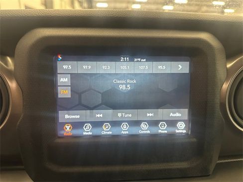 Used 2023 Jeep Gladiator Sport image 27