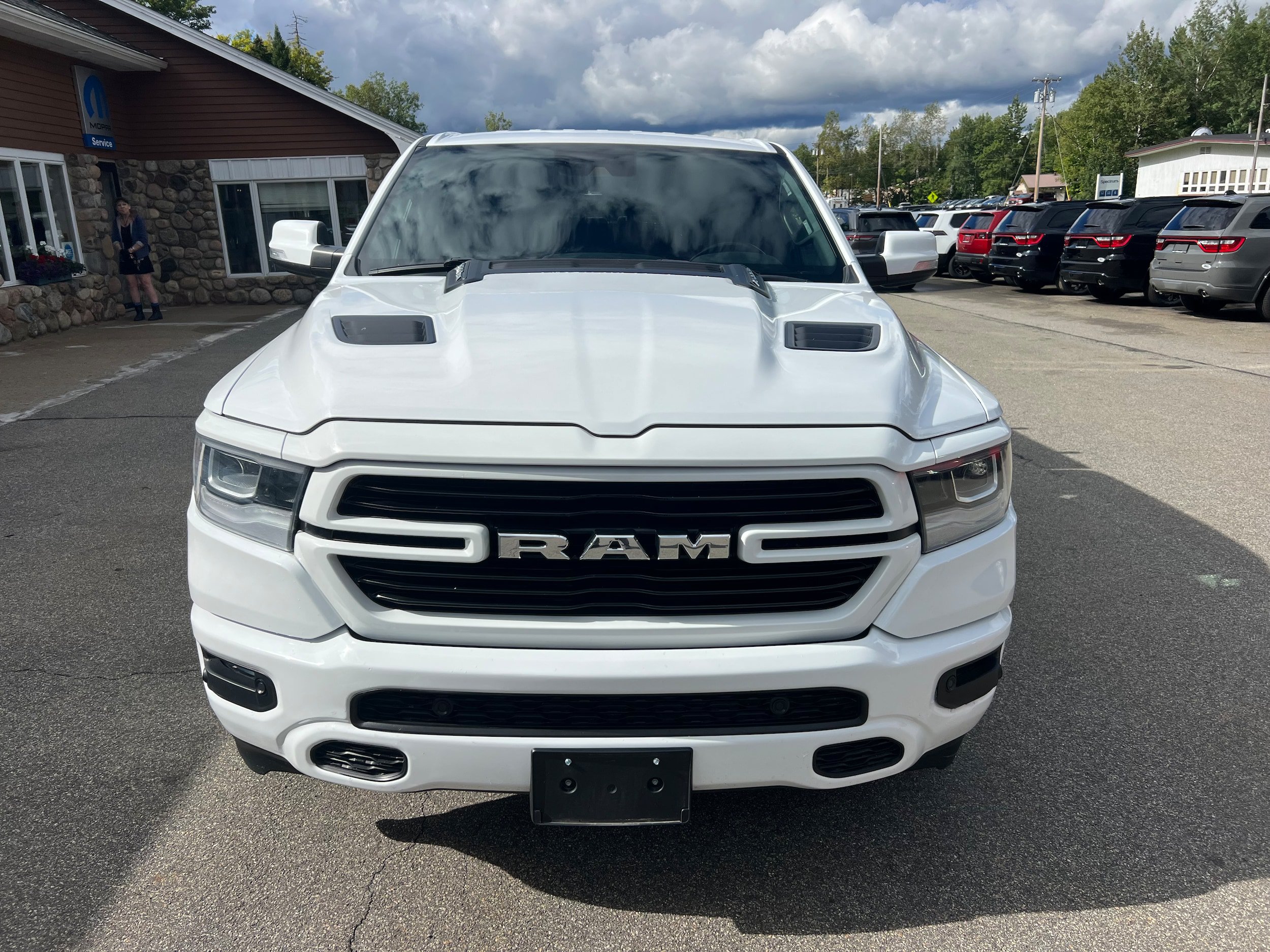 Used 2022 RAM 1500 Laramie w/ Sport Appearance Package AWD/4WD image 2